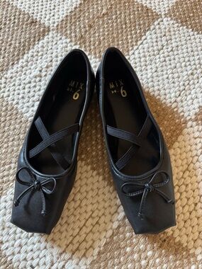 Mix No. 6 Black Square-Toe Ballet Flats with Cross Straps